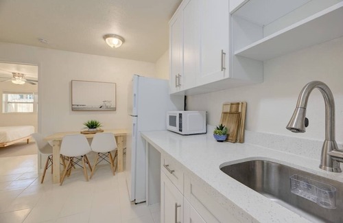 Riverside Park Apartment | Boho Apt. 3, |Beach | Airport| cruises port