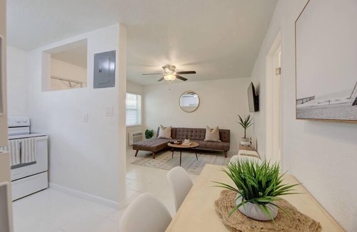 Riverside Park Apartment | Boho Apt. 3, |Beach | Airport| cruises port