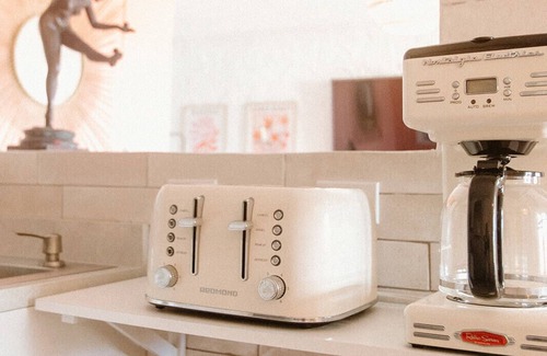 Estate Saint John Apartment | Boho Bungalow- fun stylish apartment close to everything