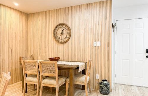 Beverly Hills House | Boho-Chic 1BR-1BA Oasis near Hollywood -BRBEV13