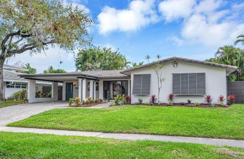 Harbour Inlet House | Boho Chic Heated Pool Beach Proximity Escapism at its finest Coconut Key H0MES