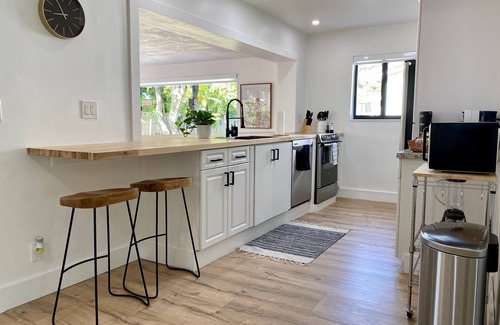 Seybold House | Boho Chic House-POOL & FIREPIT - 15 mins to South Beach