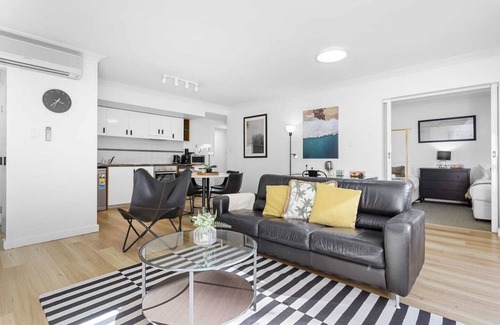 Perth Central Business District Apartment | Boho Chic- Kings Park Perth CBD ,Convention Center