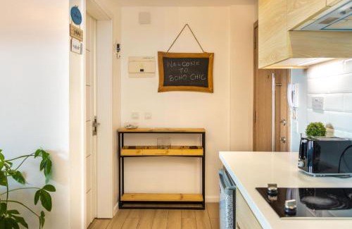 Thompson Estate Apartment | Boho Chic Studio