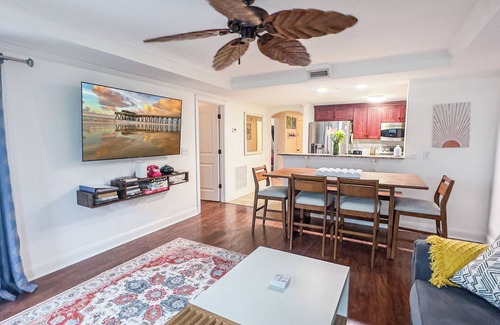 Savannah Beach Condo | Boho Escape-Steps to beach/pier, pool, shop, dine