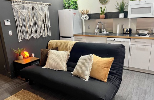 Iron Horse Historic District Apartment | Boho Haven with Free Parking, Wifi and King Bed, Walk to Clubs, U of A and Food