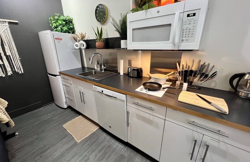 Iron Horse Historic District Apartment | Boho Haven with Free Parking, Wifi and King Bed, Walk to Clubs, U of A and Food