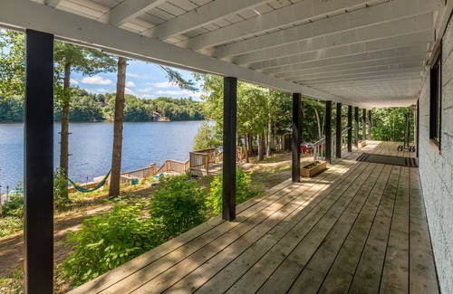Humphrey Cottage | Boho Lakehouse Muskoka Family Retreat Sleeps up to 15