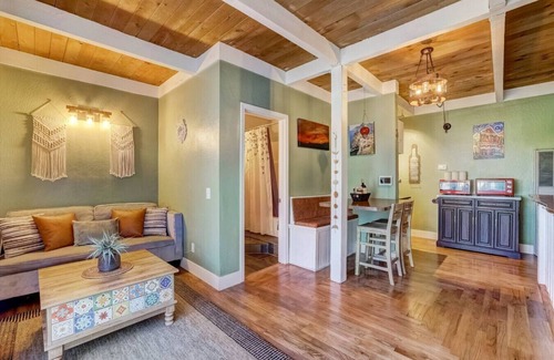 Tahoe Village Condo | Boho Powder Pad | Near Heavenly | Sleeps 3