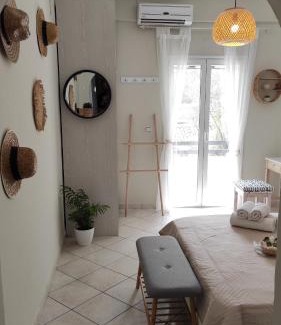 Liapades Apartment | Boho Studios Liapades - Near restaurants, bus and beaches