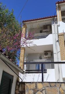 Liapades Apartment | Boho Studios Liapades - Near restaurants, bus and beaches