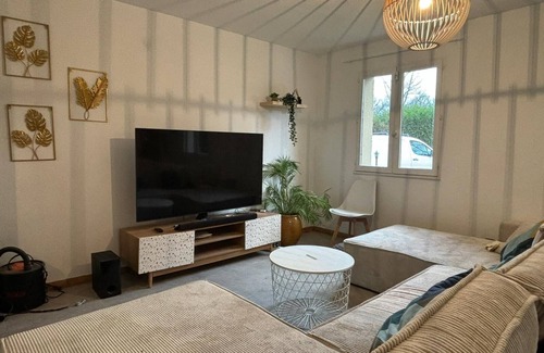 Grandvilliers House | Boiklo - Maison de Campagne Avec Piscine Chauffée/billard/jacuzzi - 9 Personnes