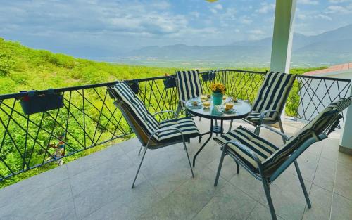 Ljesevici House | Boka horizont- villa with shared pool
