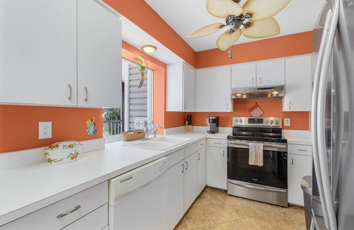Bokeelia House | Bokeelia Bliss! 3/3 Heated Pool, Boat Ramp Included!