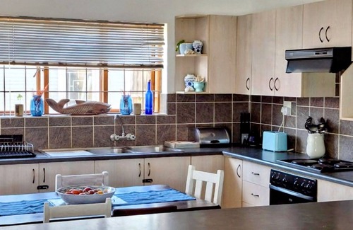 Boknes Strand House | Boknesstrand Beachy Charm: Mermaids Cottage Near Shore & Shops.