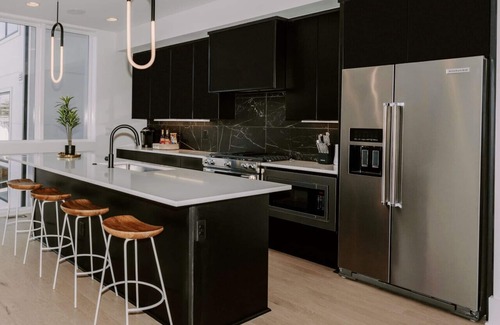 Nashville House | Bold & Modern | Walk the Line in Music City