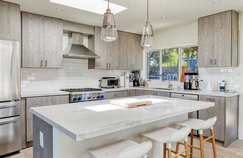 Bolinas House | Bolinas Oceanfront View House! Modern and secluded luxury home.