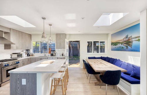 Bolinas House | Bolinas Oceanfront View House! Modern and secluded luxury home.