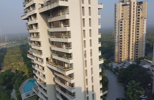 Lokhandwala Complex Apartment | Bollywood Apartment - Beautiful, Private,Safe & Secure
