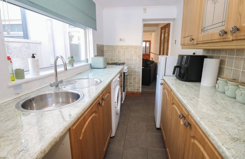 Stainburn House | BOLTON TERRACE, pet friendly, with a garden in Workington