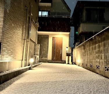 Katsushika House | Bon House Kanamachi Direct to Sensoji Skytree Disneyland Airport Free Parking