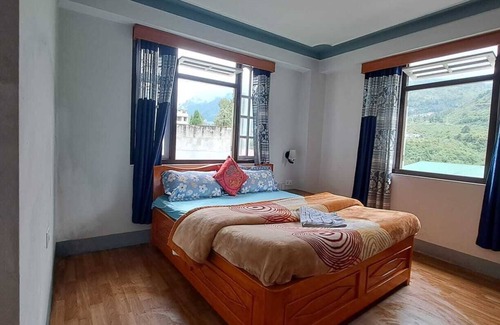 Lachung Hotel | Bon Kiputhang