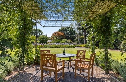 Bonville Bed & Breakfast | Bon Villas B&B Bonville