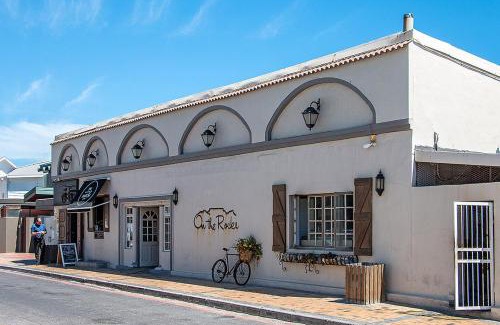 Big Bay Apartment | Bona View G36 by Host Agents