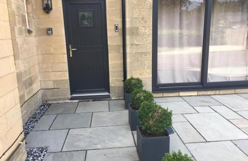 Upton St. Leonards Apartment | Bond End Road Annex Upton St Leonards - Ideal for Cheltenham Races