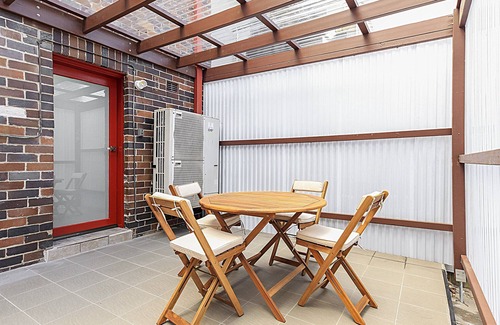 North Bondi House | Bondi Beach is at your easy reach.