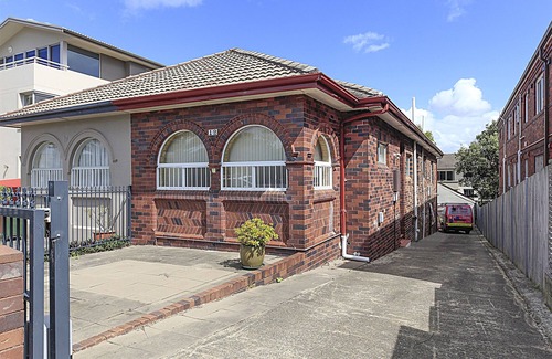 North Bondi House | Bondi Beach is at your easy reach.
