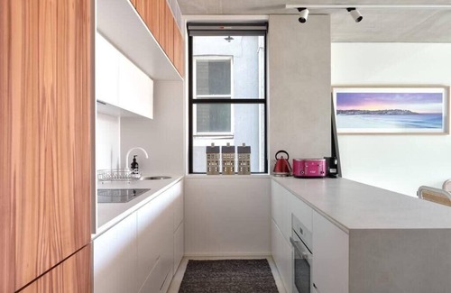 Bondi Beach Apartment | Bondi Beach Premium 2 bed Apt | Views | Parking
