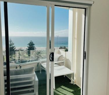 Bondi Beach Apartment | Bondi Beach Waves 2 Beachfront Apartment