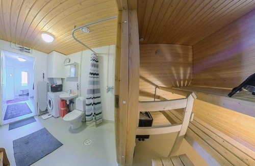 Oulu House | Bondo Oulu PrivateRoom-YksityinenHuone-ЛичнаяKомната into Centre-University-BusTrainStation,Sauna