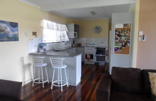 Urangan House | Boneanza PET FRIENDLY Holiday House