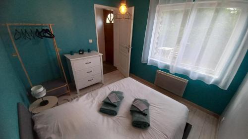 Chaponost Apartment | Bonheur des prés, T2 jardin, parking