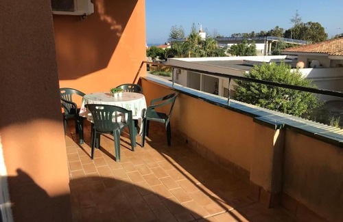 San Luis de Sabinillas Apartment | Bonito apartamento 1 dormitorio: piscina y parkin