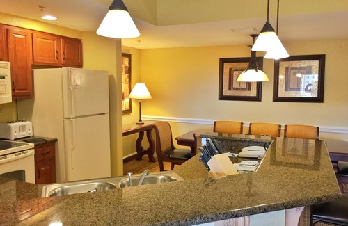 Lake Buena Vista Condo | Bonnet Creek @ Disney. See the fireworks @ EPCOT from the resort!