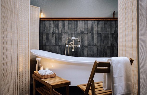 North Bonneville Resort | Bonneville Hot Springs Resort & Spa