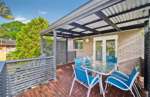 Bonny Hills House | Bonny Beach House - Accommodation with Pool 350 Metres To Rainbow Beach