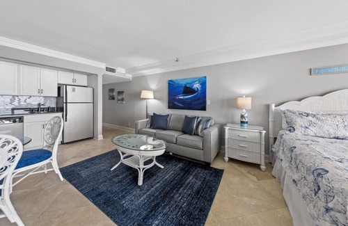 Sandestin Condo | Book 3 Nights Get 4th Free* Full Kitchen Studio*On Beach* Family Friendly Condo!
