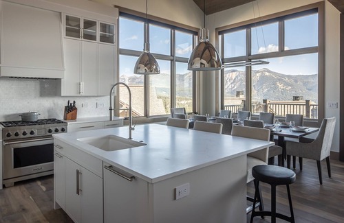 Spanish Peaks House | Book a Holiday Getaway Today! Luxury Townhome with Hot Tub! Beautiful Views!