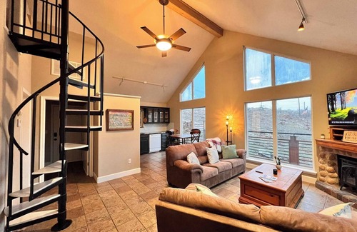 Medicine Park Cabin | Book A Medicine Park Riverside Cabin w/hot tub