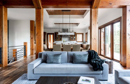 Spanish Peaks House | Book a Summer Getaway Today! Luxurious Estate Home Comfortably Sleeps Up to 12 Guests