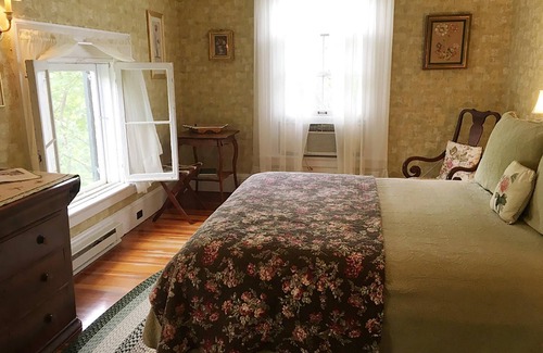 Geneseo Bed & Breakfast | Book all 4 units in this National Historic Landmark in the Village of Geneseo