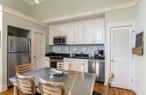 Seaside House | Book for Fall! Cozy Seaside Cottage Duplex! 2 Adult Bikes! Walk to the Beach, Shops & More!
