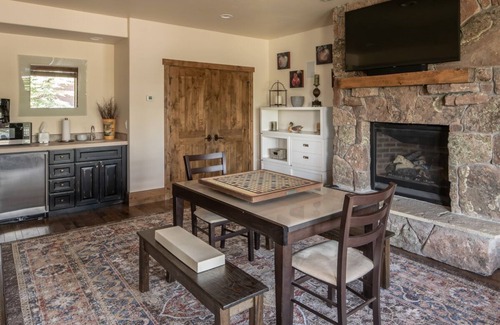 Spanish Peaks House | Book for Winter! Spanish Peaks Cabin -Stunning Views, Hot Tub, Fire Pit! Ski Access Across the Road!