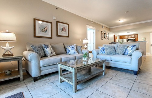 Fort Walton Beach Condo | 🦩Book Me Baby! Charming Walk-Out To Pools~Waterscape A110 Courtyard🦩