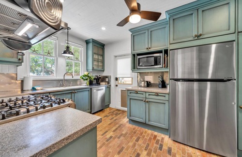 Grayton Beach House | 🦩Book Me Baby! Lollygag with Private Pool🦩