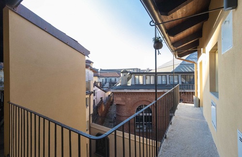 Borgo Dora Apartment | BOOK NOW! Borgo Dora Artistic Apartment x3
